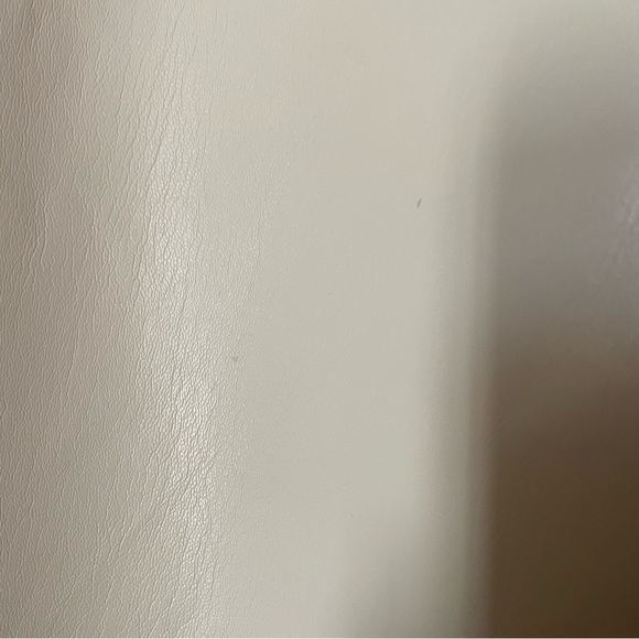 Wilfred Melina Cropped in Birch Ivory Vegan Leather Pants FLAW - Picture 7 of 13